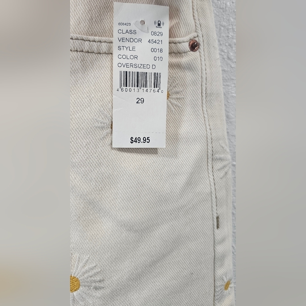 PacSun Daisy Embroidered Ultra High Waisted Vintage Denim ShortsSize 29 NWT - Picture 3 of 16